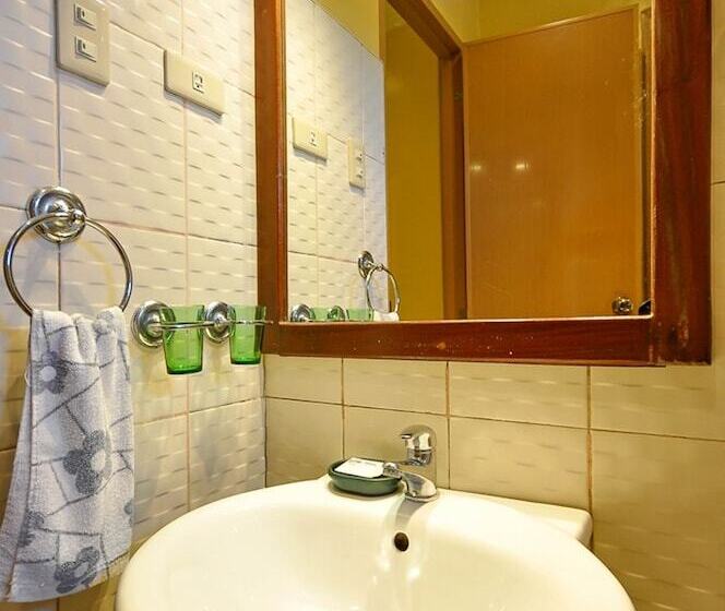 Hotel Nirvana Beach Resort