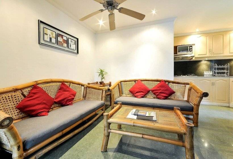 Hotel Nirvana Beach Resort