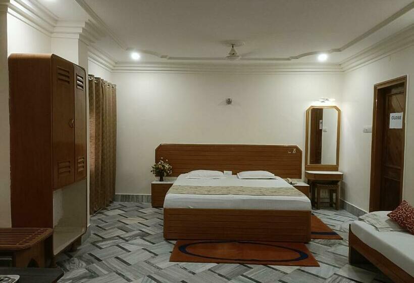 فندق Padmini International  Sigra