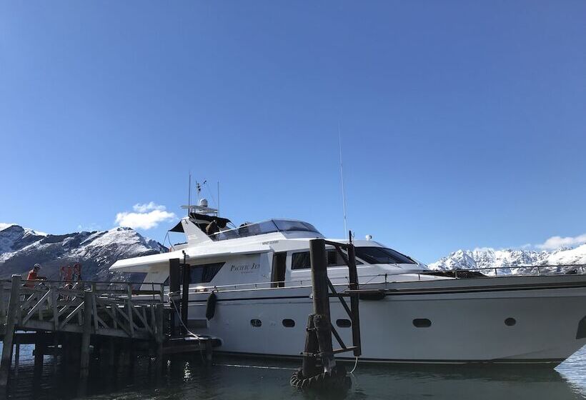 هتل Pacific Jemm   Luxury Super Yacht