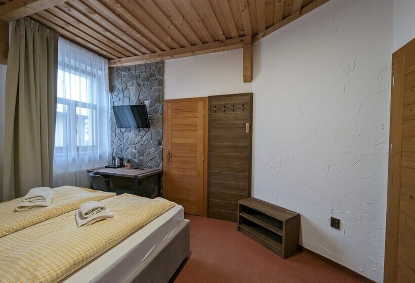 ホテル Penzion Maria