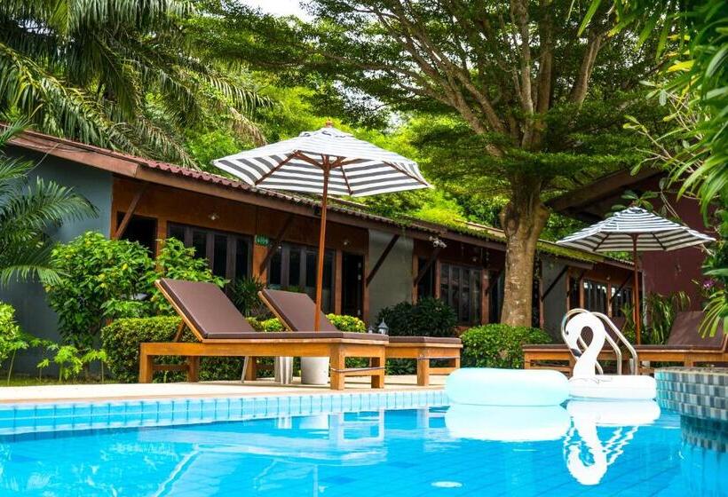 Отель Phuket Siam Villas   Sha Plus