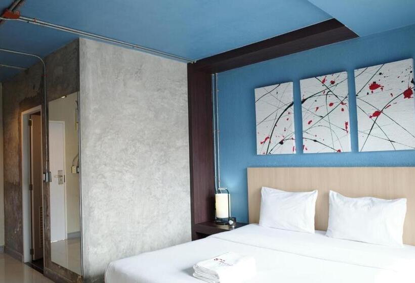 Отель Samkwan Village