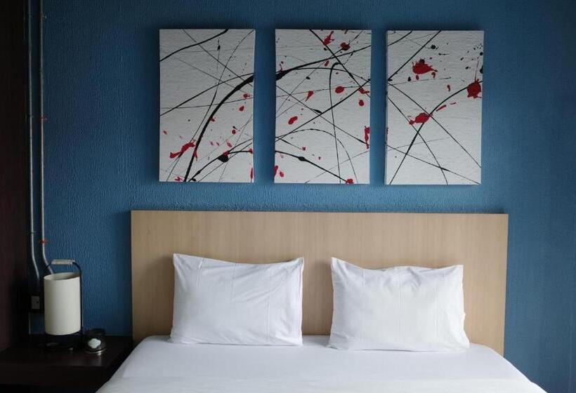 Отель Samkwan Village