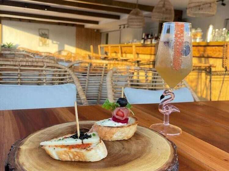 Otel Serene La Playa Boracay