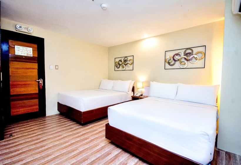 Otel Serene La Playa Boracay