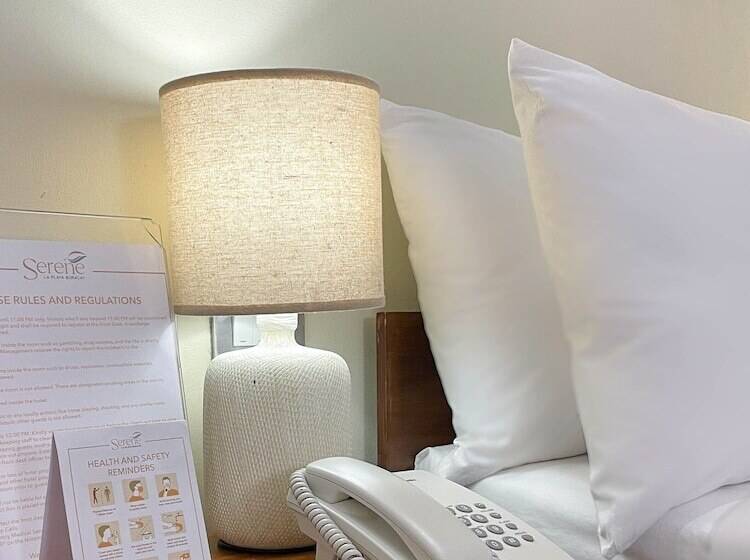 Otel Serene La Playa Boracay