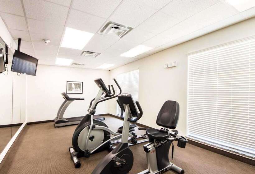 فندق Sleep Inn & Suites Hennessey North