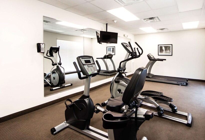 فندق Sleep Inn & Suites Hennessey North