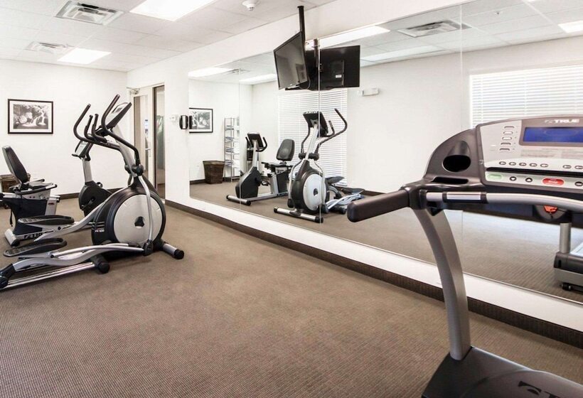 فندق Sleep Inn & Suites Hennessey North