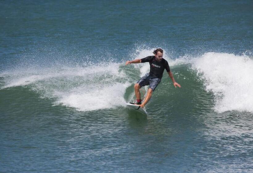 호텔 The Blue Wave