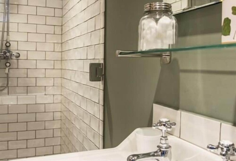 Отель The Redan Inn