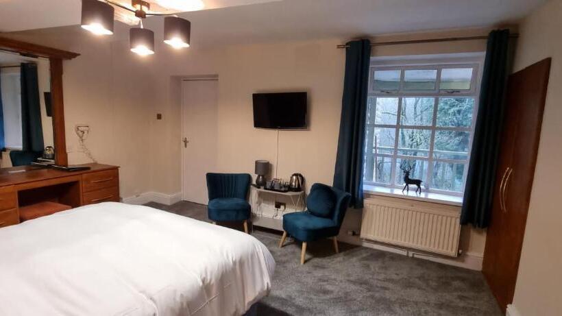 호텔 The Sycamore Inn