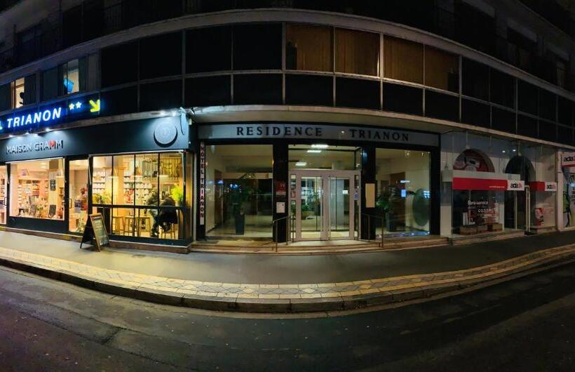 酒店 Trianon Tours