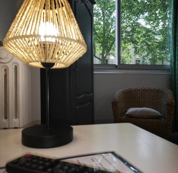 酒店 Trianon Tours