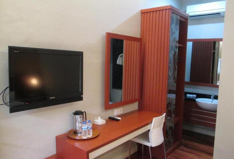 فندق Trio Indah 2