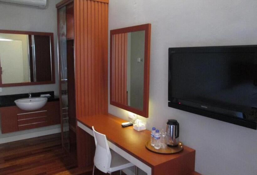 فندق Trio Indah 2