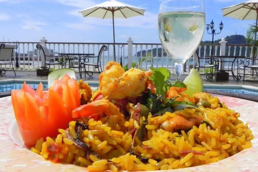 ホテル Victoriano