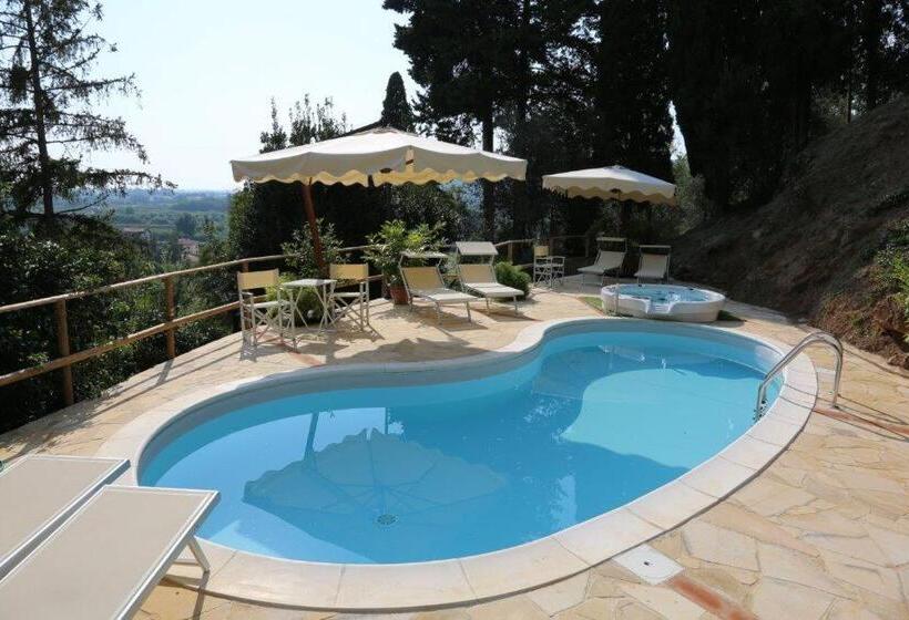 酒店 Villa Alta Residenza D Epoca Con Piscina