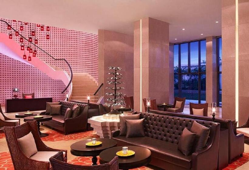 هتل Vivanta Guwahati