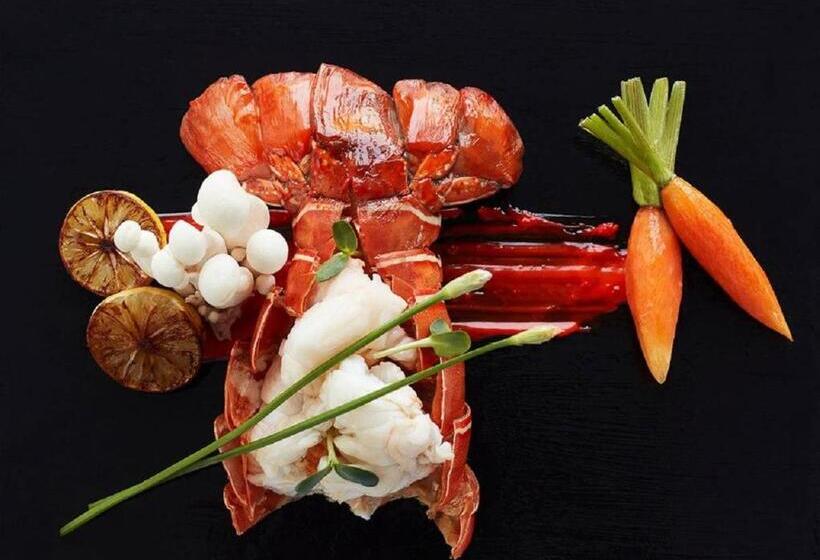 هتل Vivanta Guwahati