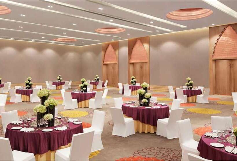 هتل Vivanta Guwahati