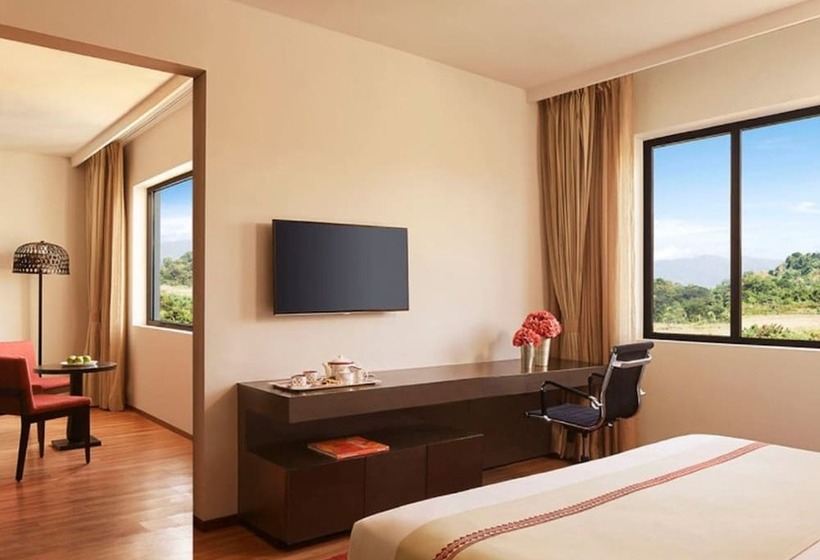 هتل Vivanta Guwahati