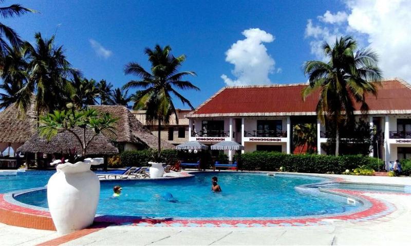 ホテル White Rose Beach