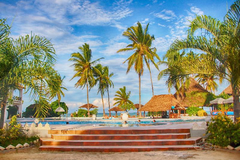 ホテル White Rose Beach