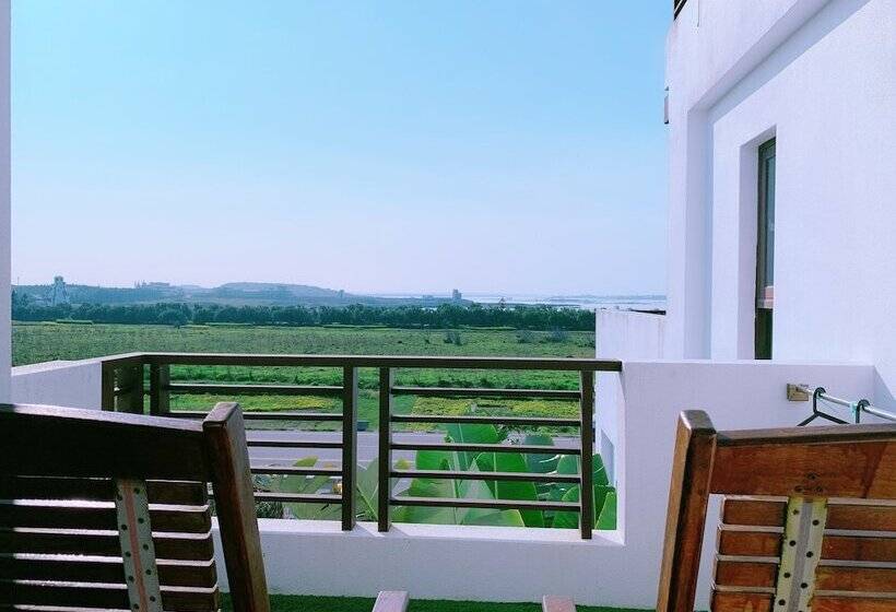 تختخواب و صبحانه Ibali Hostel