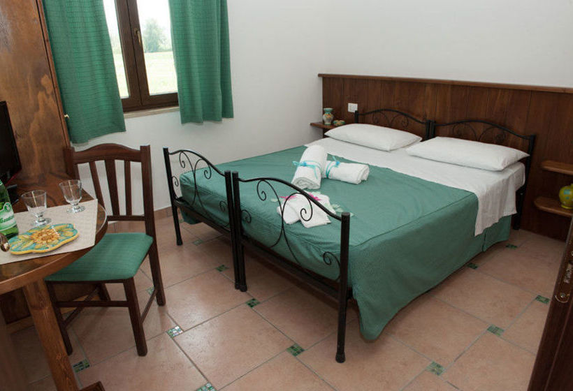 L Oasi Del Fauno Country House
