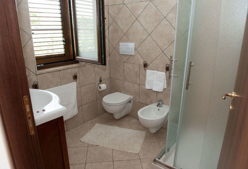 L Oasi Del Fauno Country House