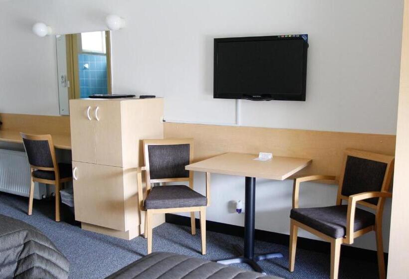 مُتل Mid City Motor Inn Queanbeyan