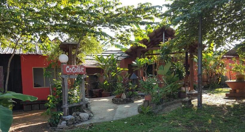 Мотель The Coconut Langkawi