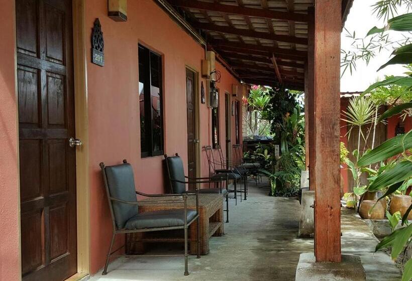 Мотель The Coconut Langkawi