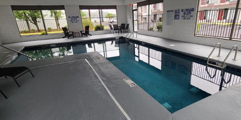 فندق على الطريق Travel Inn