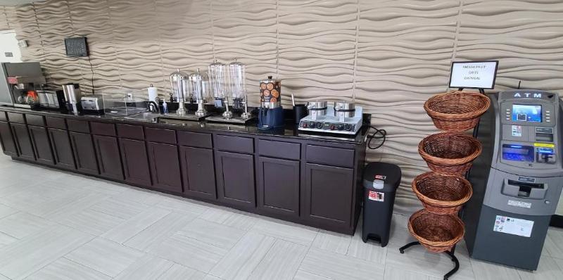 فندق على الطريق Travel Inn