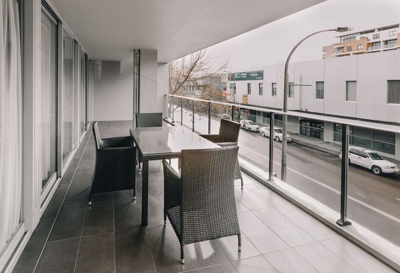 Newcastle Central Plaza Apartment Hotel Official