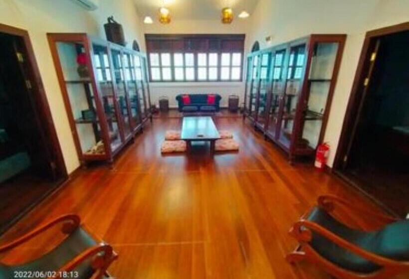 بنسيون East Indies Mansion