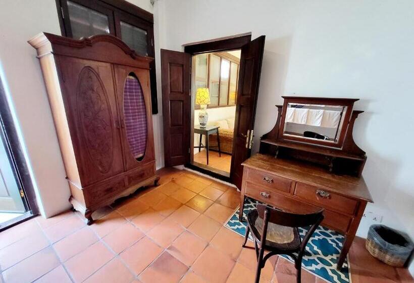 بنسيون East Indies Mansion