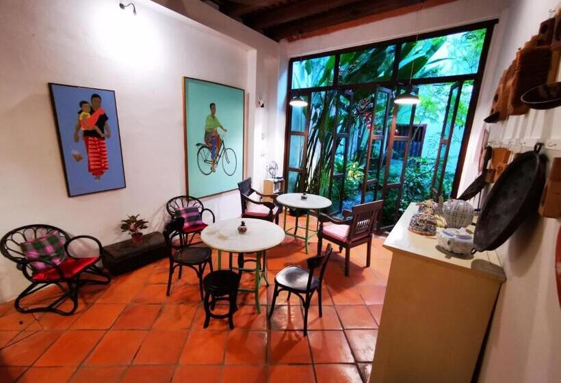 بنسيون East Indies Mansion