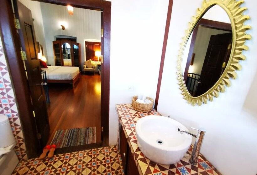 بنسيون East Indies Mansion