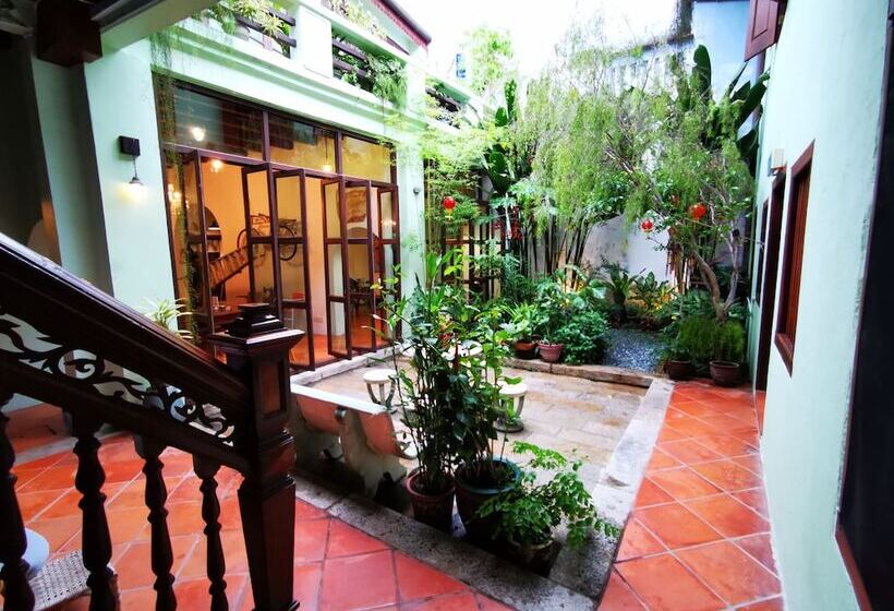 بنسيون East Indies Mansion