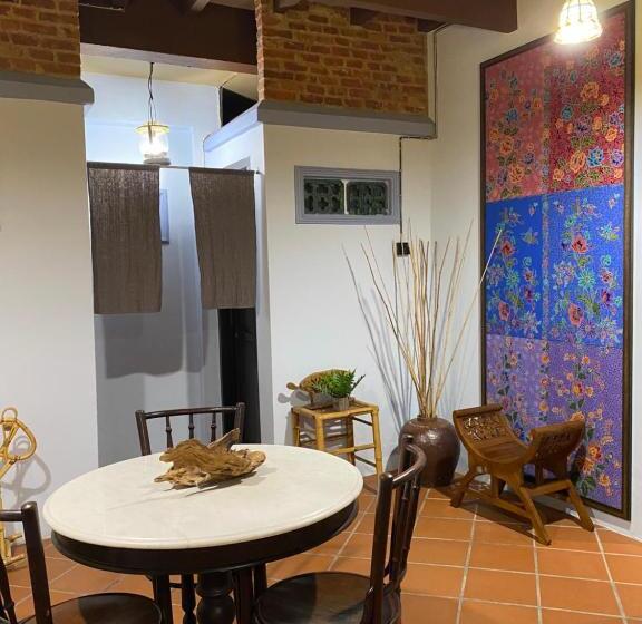 פנסיון Kelantan House