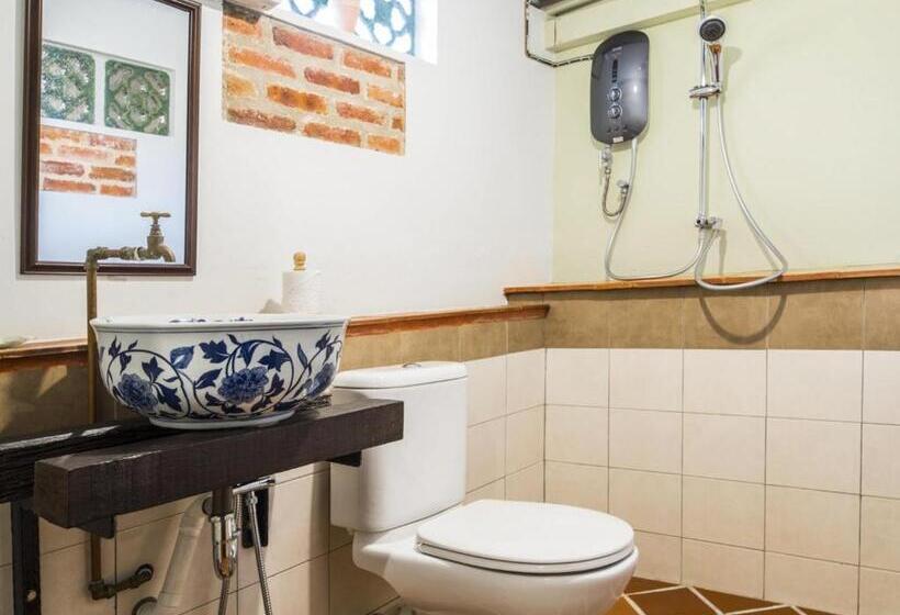 פנסיון Kelantan House