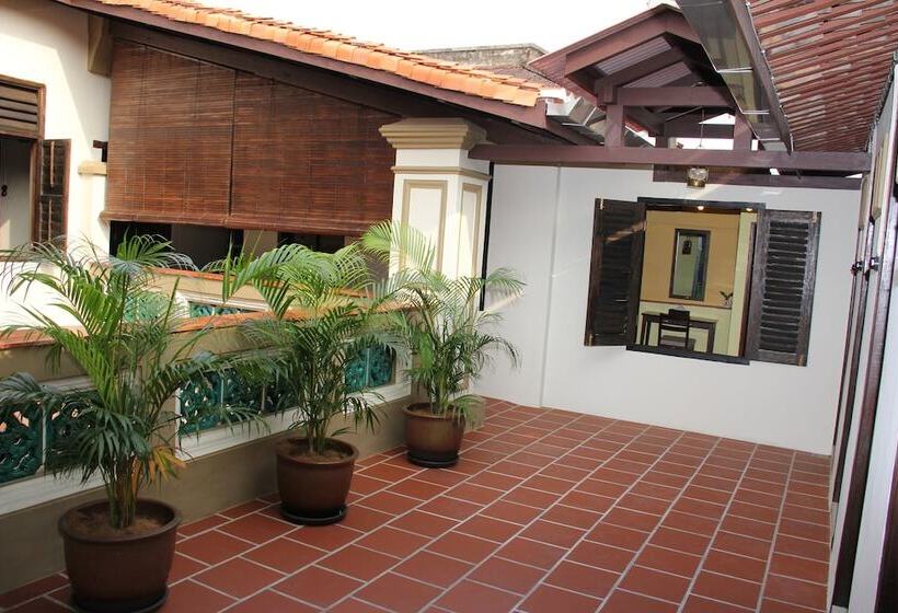 פנסיון Kelantan House