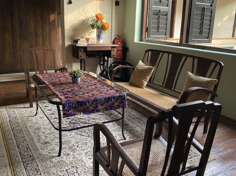 פנסיון Kelantan House