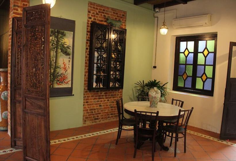 פנסיון Kelantan House