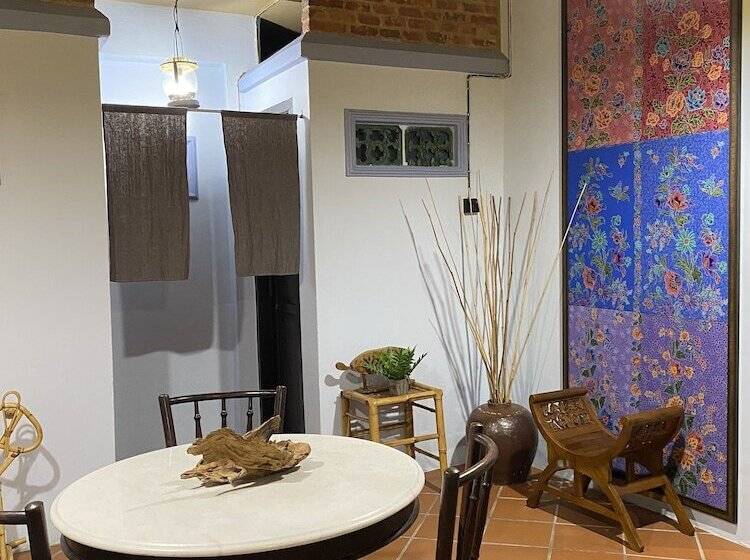 פנסיון Kelantan House