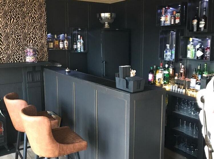 펜션 Kingsmere Guest House